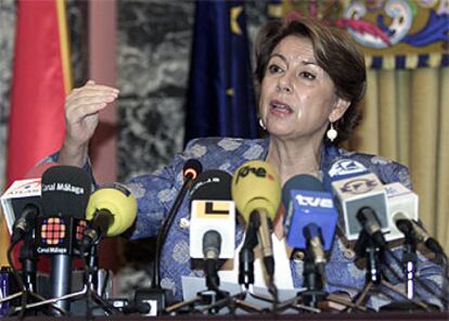 Magdalena Álvarez, ayer, durante la conferencia de prensa en Málaga.