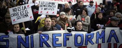 Cabecera de la protesta de empleados público en Madrid.
