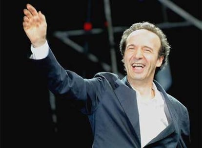 Roberto Benigni durante su actuación ante el Partido Democrático de Italia