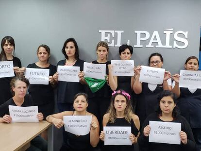 Parte da equipe feminina que forma o EL PAÍS Brasil, na redação em São Paulo.