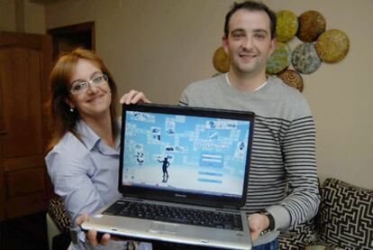 Marga Rivera y Jaime Berredo, miembros del equipo creador de Flashwer, en As Pontes.