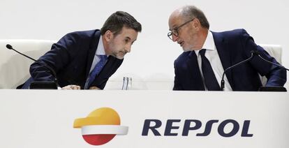 Josu Jon Imaz, consejero delegado de Repsol, y Antonio Brufau, presidente del grupo.