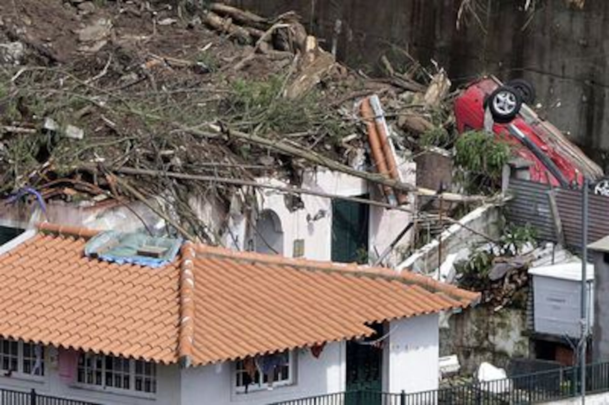 Las tormentas golpearon la cara más pobre de Madeira | Internacional | EL  PAÍS