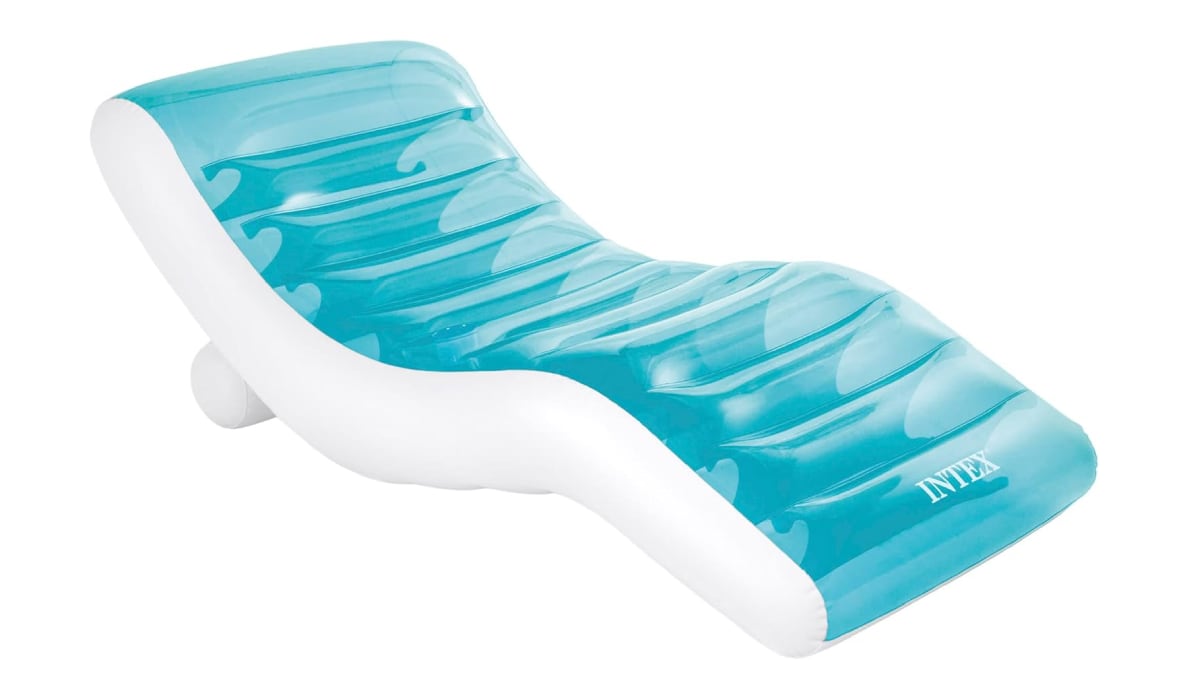 Vista frontal de la colchoneta hinchable de gran tamaño, de la marca Intex.