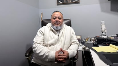Sergio Amezcua en su iglesia Dios Habla Hoy, en Minneapolis, el 25 de enero.