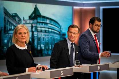 Desde la izquierda, la líder de los socialdemócratas, Magdalena Andersson; Ulf Kristersson, líder de los Moderados, y Jimmie Akesson, líder de los Demócratas de Suecia, en un debate electoral el pasado 9 de septiembre.