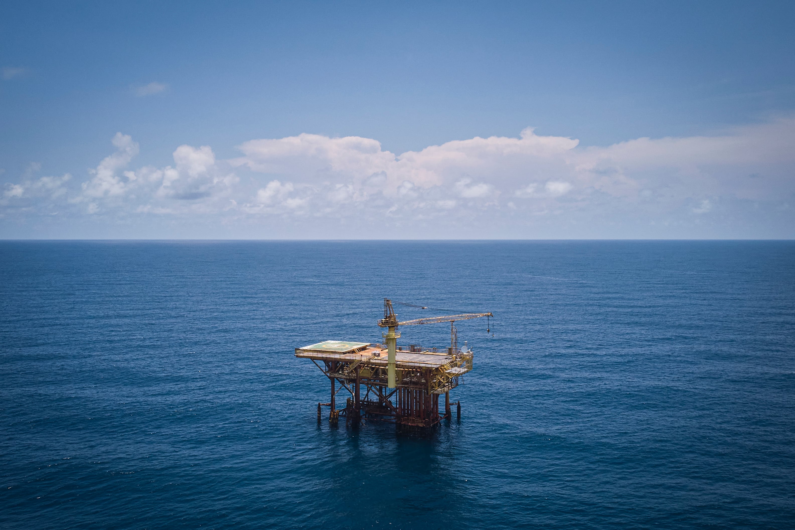 México mantendrá el envío de petróleo a Cuba pese a las críticas internas y la presión regional