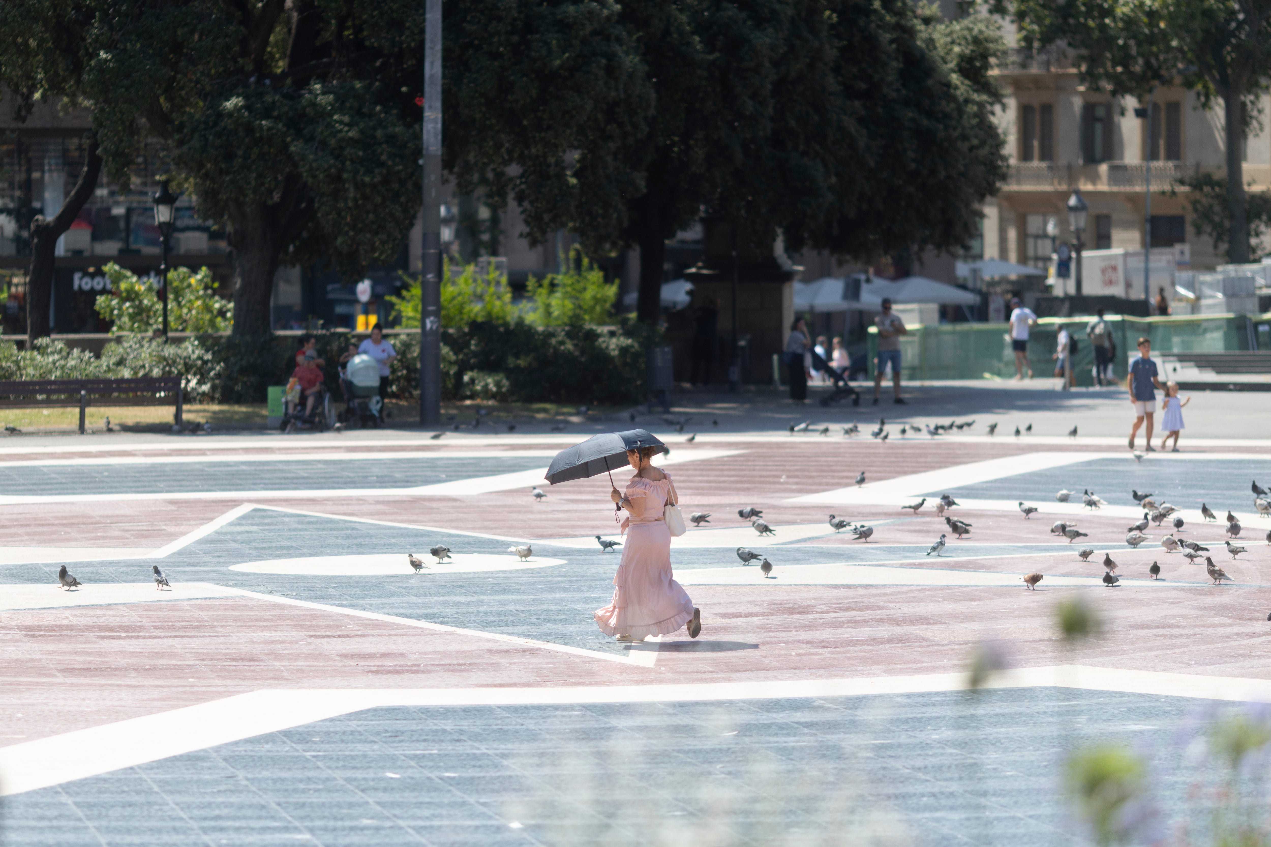 Barcelona se arma para combatir el calor extemo: la ciudad prepara un simulacro de un verano de 50 grados