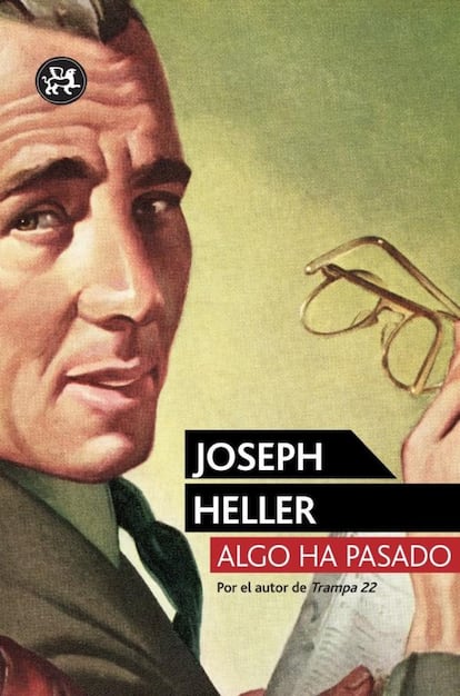Portada del libro 'Algo ha pasado', de Joseph Heller.