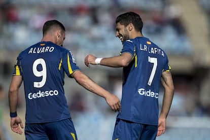 Lafita celebra con Álvaro el segundo gol del Getafe.