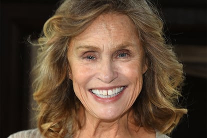 Lauren Hutton (74 años)

Hutton no tuvo problema en declarar que el sexo era mejor en la madurez. No sabemos si será por eso, pero sin duda es otra de las actrices que defiende las arrugas con maestría y con una belleza que ya quisieran muchas jóvenes para sí.