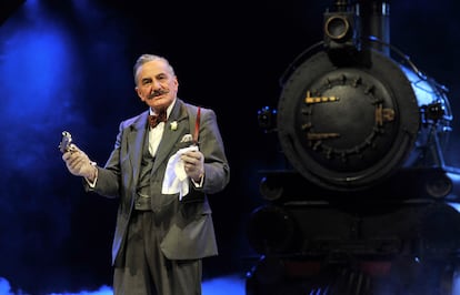 Los que ejercen esta profesión se alejan de la imagen que permanece en el imaginario del personaje con gabardina, sombrero y lupa a lo Hércules Poirot o Sherlock Holmes.