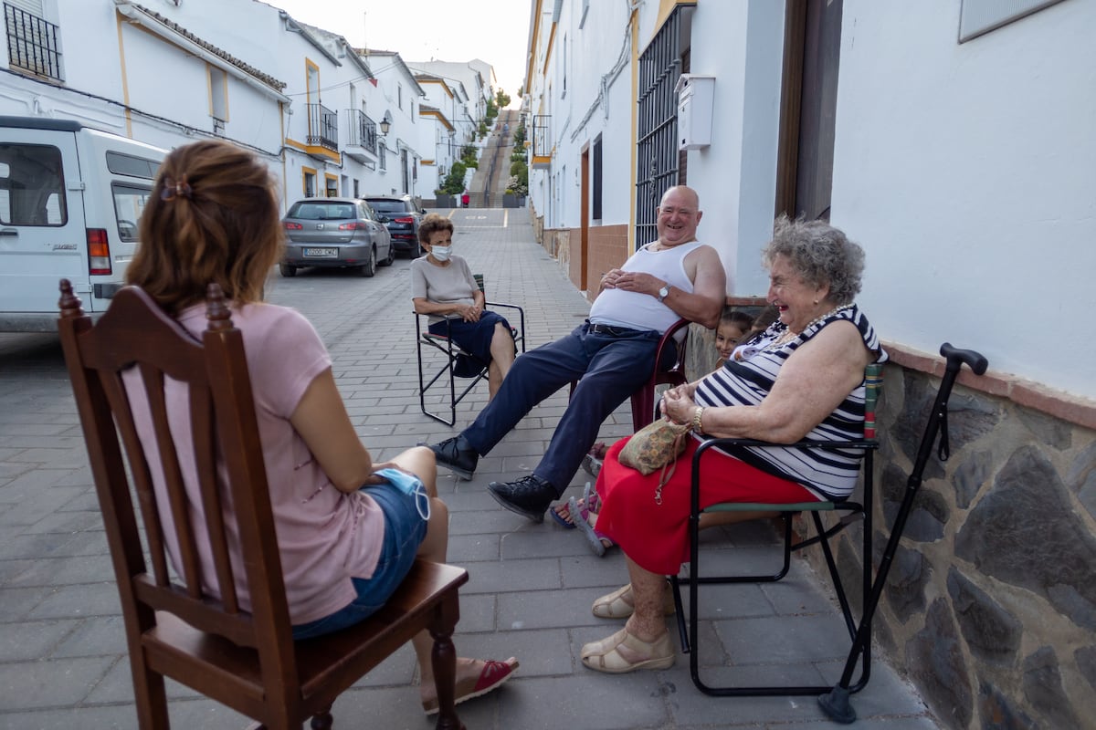 https://english.elpais.com/culture/2021-08-09/the-spanish-village-that-wants-outdoor-chats-to-be-granted-world-heritage-status.html?emc=edit_gl_20260812&nl=the-good-list&segment_id=224624 social preview image