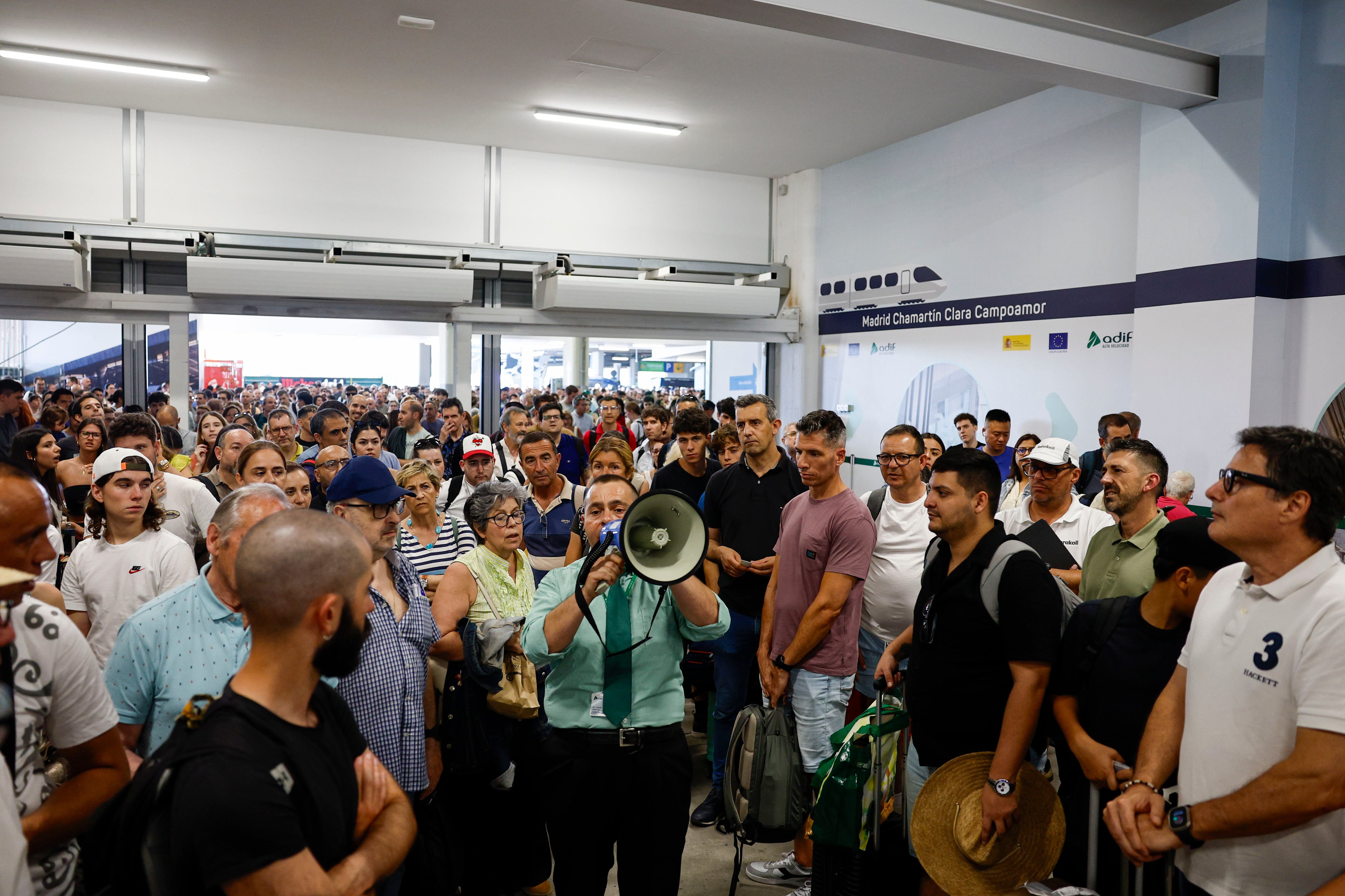 Interrumpida todo el jueves la circulación de los trenes entre Madrid-Chamartín y el levante por una avería eléctrica 