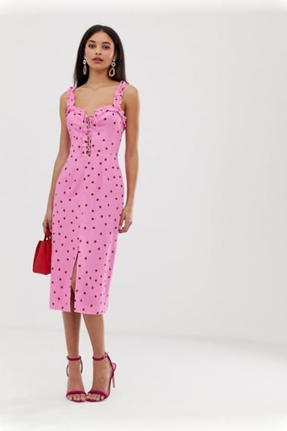 En color fucsia con abertura y estampado con mini fresas. Es de Asos (200).