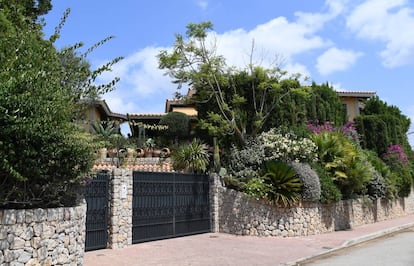 Entrada de la casa de Mallorca que ha comprado la familia de Michael Schumacher.