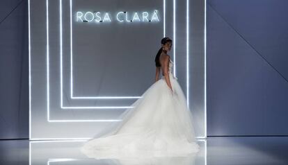 Vestit de Rosa Clará al Barcelona Bridal Fashion Week de 2016.