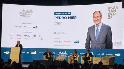 Pedro Mier, en la inauguración del 37 Encuentro de la Economía Digital y las Telecomunicaciones de la UIMP, en Santander..