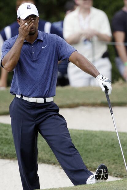 Tiger Woods, tras un fallo.