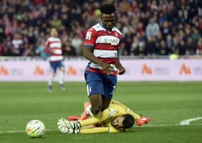 Imagen del penalti de Juan Carlos a Success.
