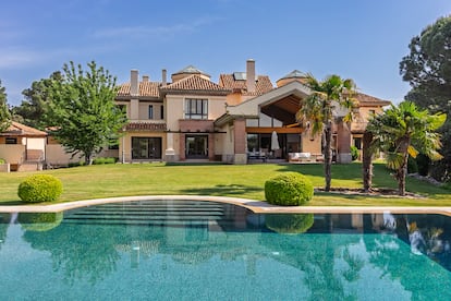 Villa en La Moraleja, en Alcobendas (Madrid).