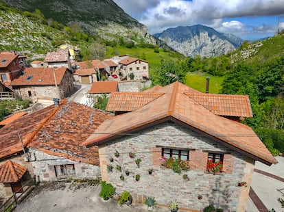 El pueblo cántabro de Tresviso visto desde La Taberna de Tresviso.