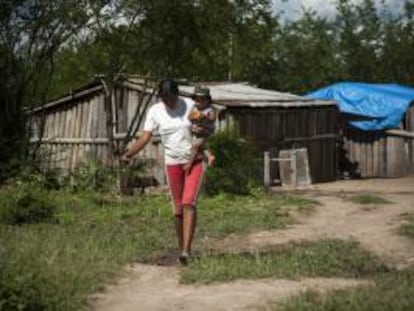 Imagen de una indígena perteneciente una comunidad del Chaco paraguayo. EFE/Archivo