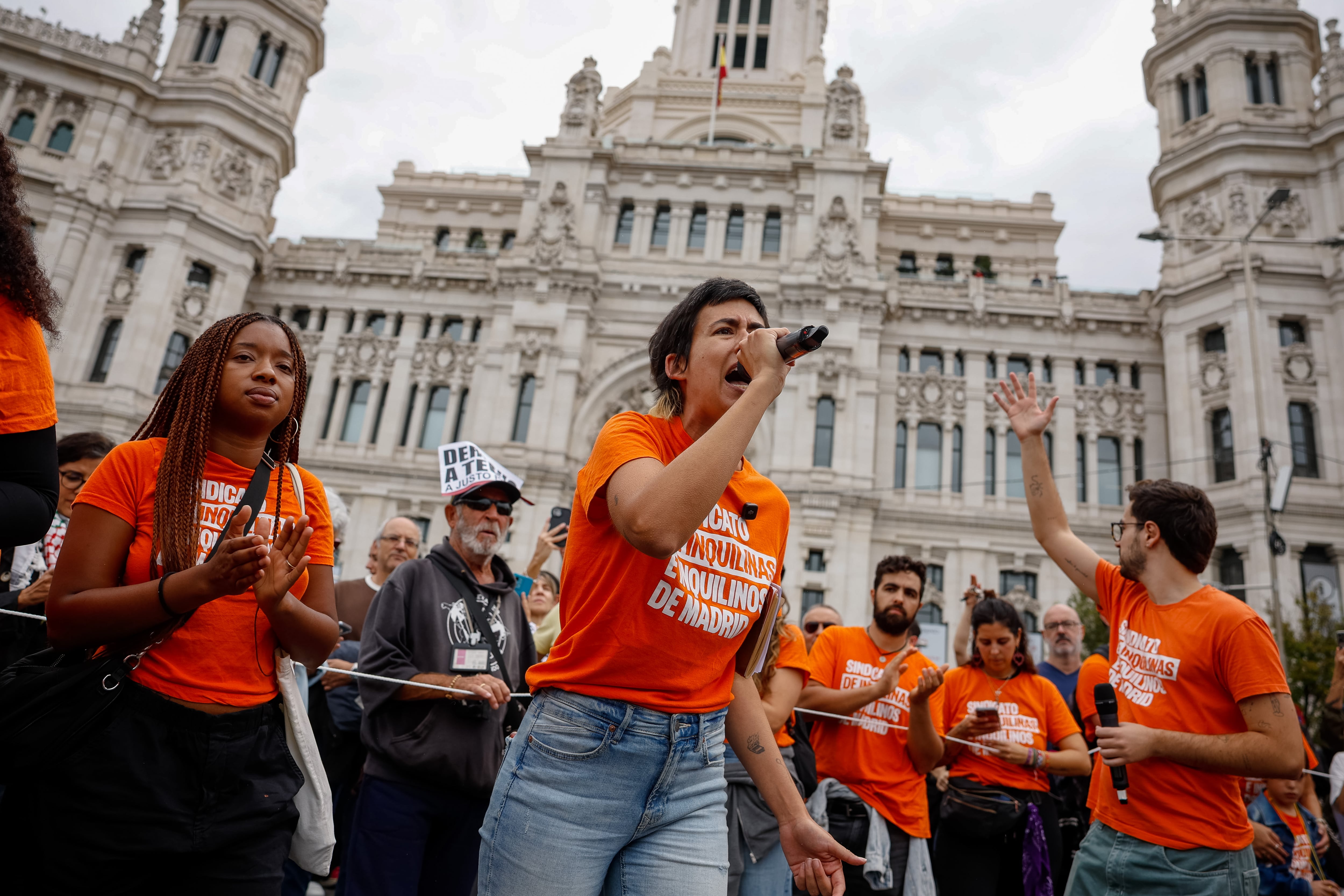 Inquietud en el PSOE y Sumar por el mensaje contra “la política”