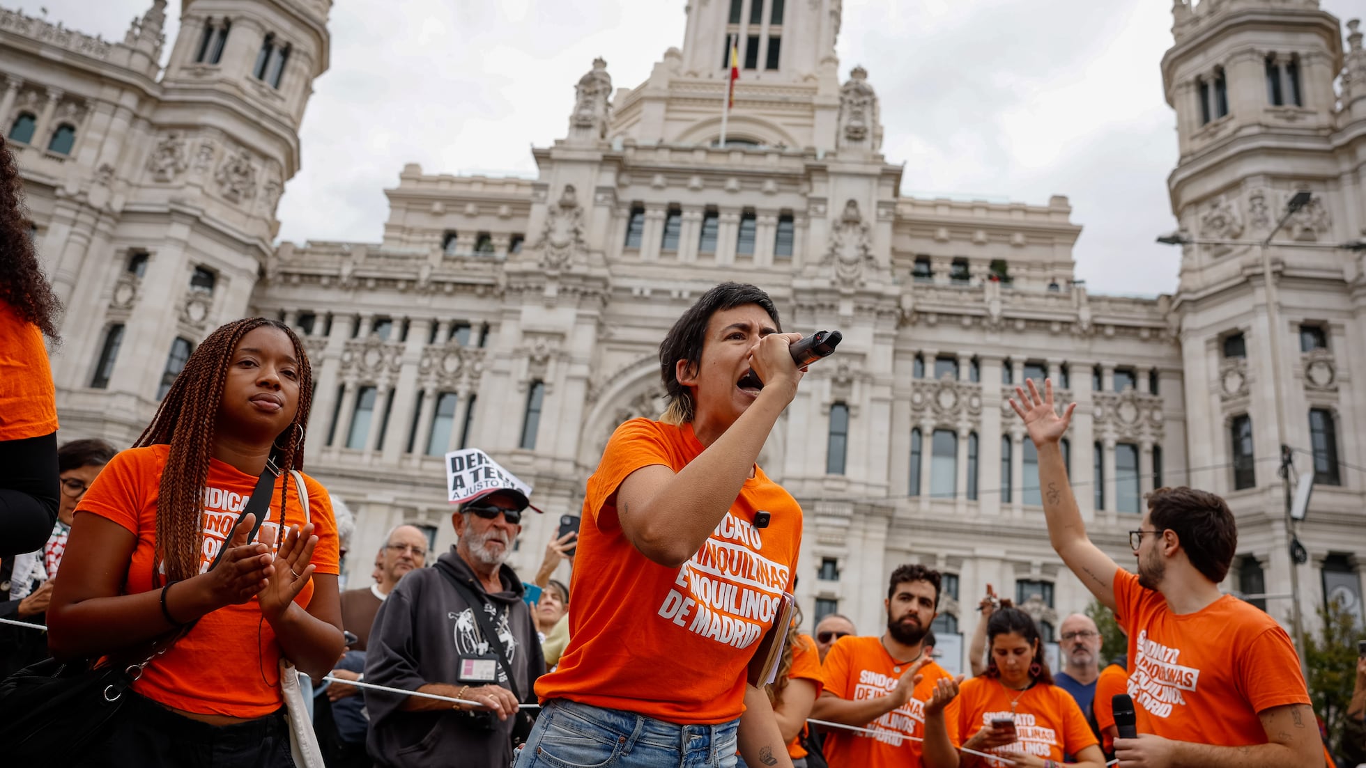 Inquietud en el PSOE y Sumar por el mensaje contra “la política”