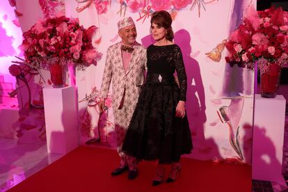 Christian Louboutin junto a la actriz francesa Fanny Ardant.
