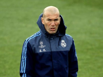 Zidane durante el entrenamiento del Madrid. 