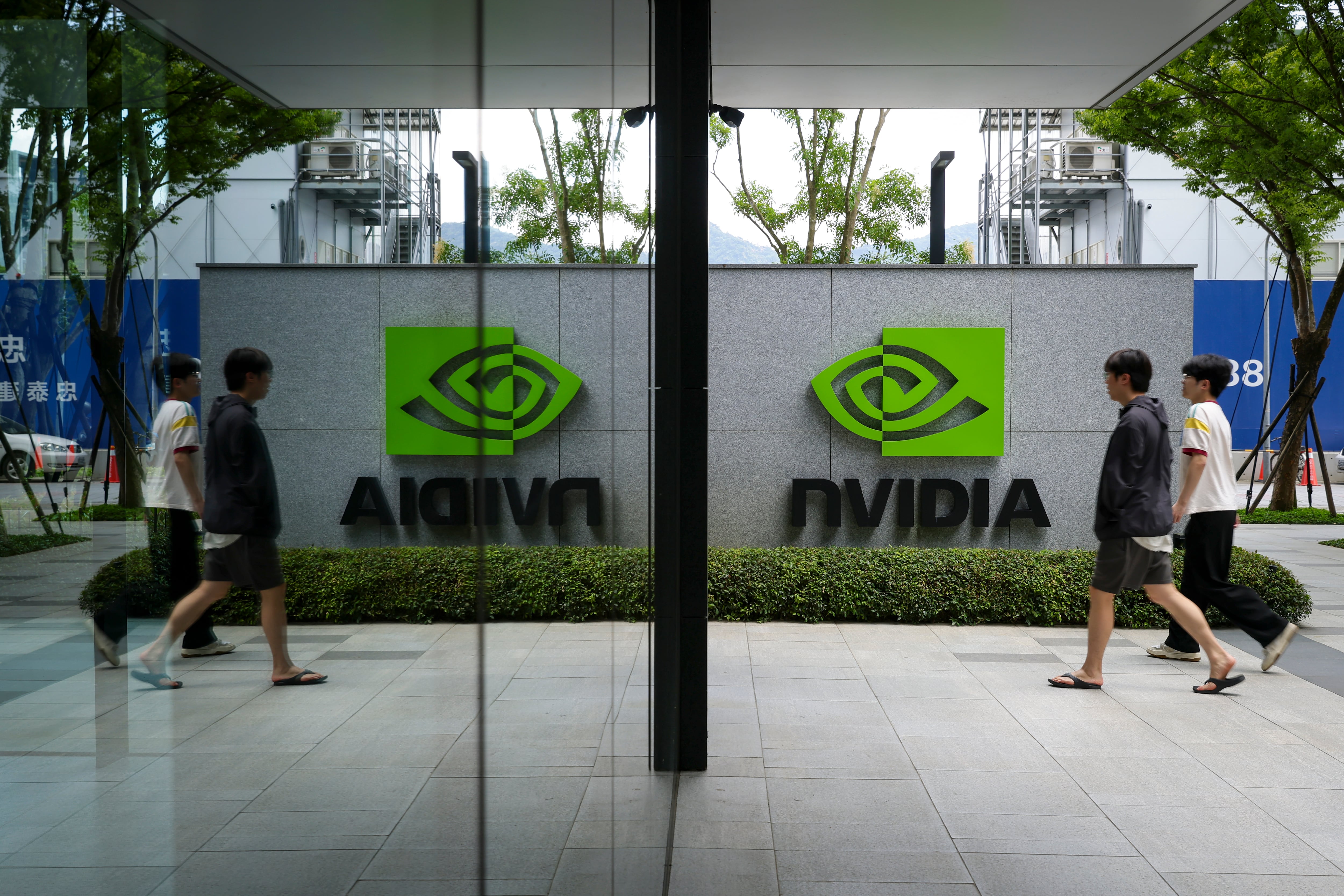 Nvidia triplica el beneficio y dispara los ingresos un 85% con el furor de los chips de IA