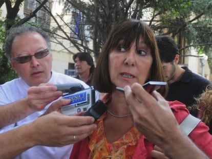 Felisa Miceli, antigua ministra de Econom&iacute;a, al salir del juzgado en Buenos Aires.