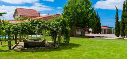 Exteriores de la Clínica de desintoxicación Help Adicciones en Cangas.
