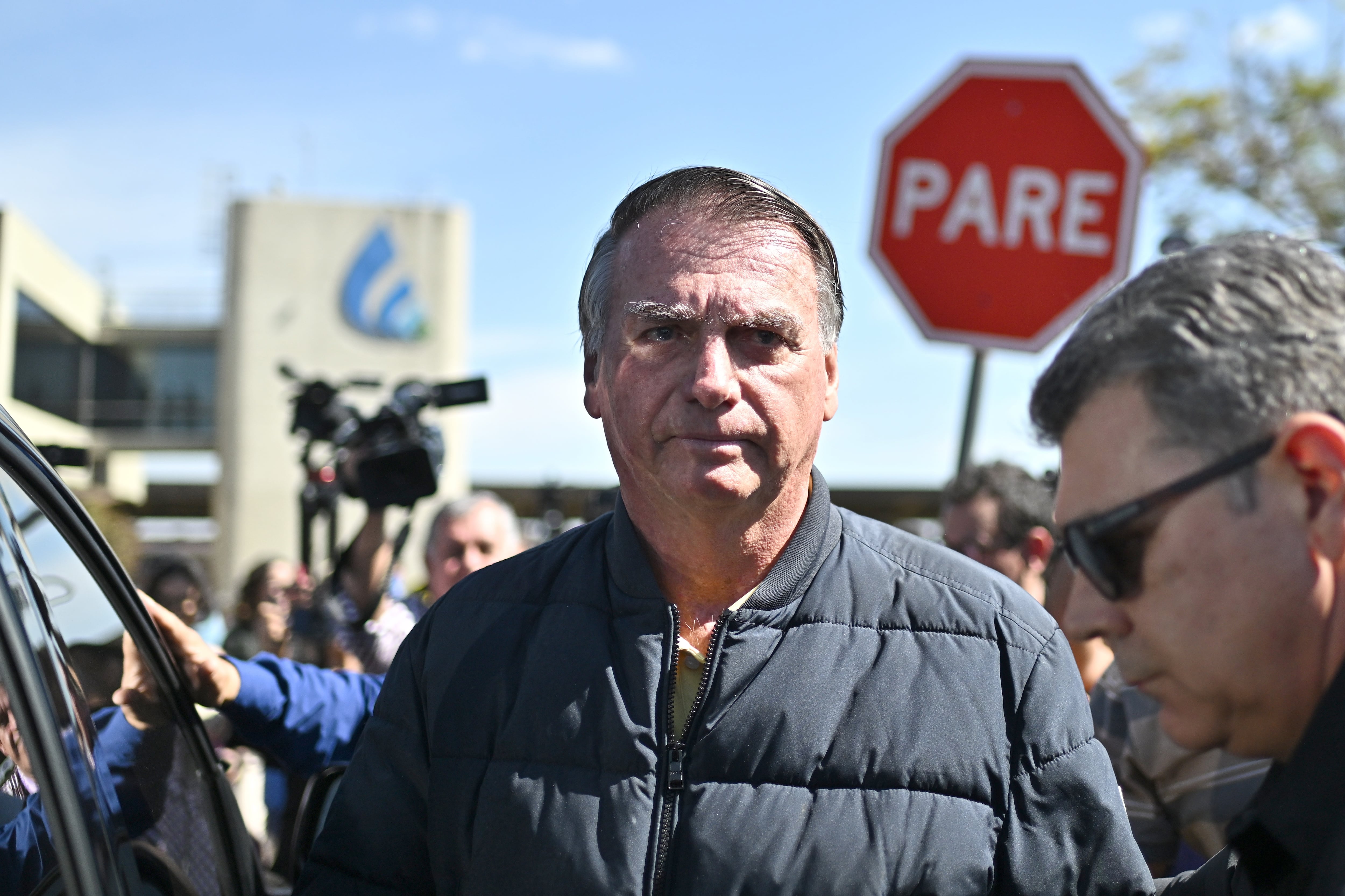 El Tribunal Supremo de Brasil ordena el arresto domiciliario de Jair Bolsonaro