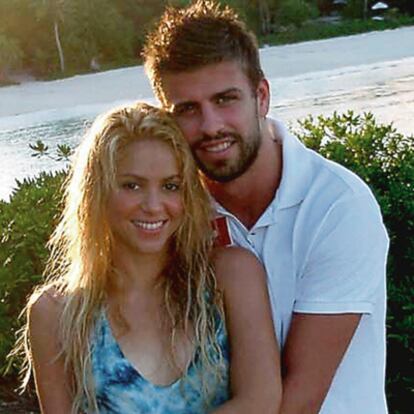 La cantante Shakira y su novio, el futbolista Gerard Piqué, son de los famosos que más utilizan Twitter.