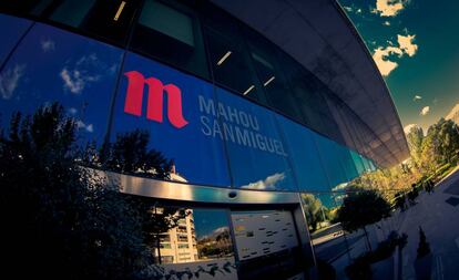 Fachada de la sede de Mahou San Miguel en Madrid.