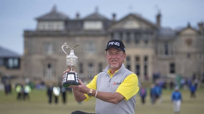 Jiménez, con el mítico trofeo.