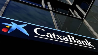 Fachada de CaixaBank