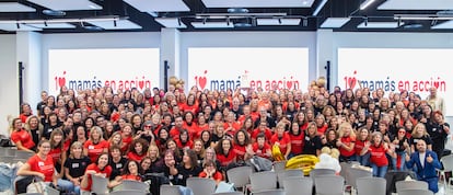 Voluntarias de la asociación 'Mamás en Acción' en una foto grupal cedida por la ONG.