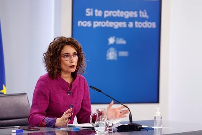 La ministra de Hacienda y portavoz del Gobierno, María Jesús Montero, en la rueda de prensa tras el Consejo de Ministros de este martes.