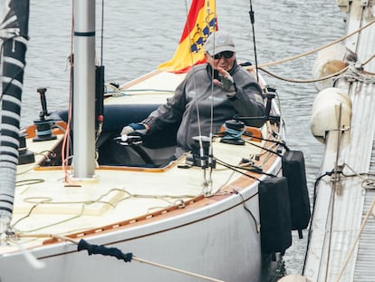 El Rey emérito, Juan Carlos I, durante un entrenamiento del Bribón, el pasado abril.