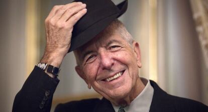Leonard Cohen, en su comparecencia ante la prensa en París de esta semana.