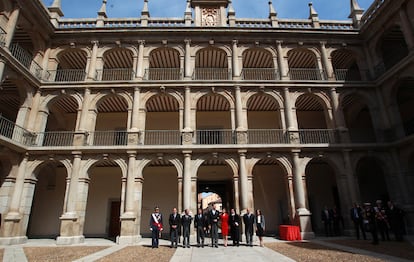 Llegada de los Reyes a la Universidad de Alcalá de Henares donde presiden la entrega de los Premios Cervantes 2014.