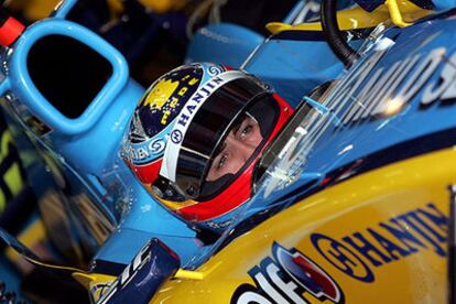 Fernando Alonso, en su Renault.