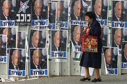 Carteles electorales en las calles de Tel Aviv.