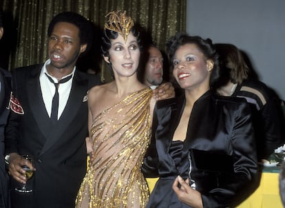Nile Rodgers, Cher y Alfa Anderson en una fiesta organizada por la revista Billboard en Nueva York en 1979.