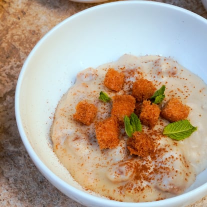 Puches, las deliciosas migas dulces manchegas que sirven para aprovechar el pan