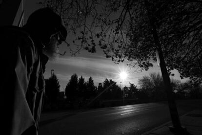 BALTIMORE, MD - NOVEMBER 22: Keith Boissiere walks home on West Franklin Street on November 22, 2016 in Baltimore, Maryland. "I don't even know how to drive - I never learned," Boissiere, 64-years-old, said. "And one of the reasons why is because of vertigo - I can't even ride up in an elevator." Keith Boissiere has been running nearly every day for the past three decades - averaging more than 20 miles per day - for his health. Many residents only know the enigmatic figure by his nickname of the 'Running Man' - but Boissiere, 64, is a green-card-carrying Trinidad and Tobago native living in solitude on the border of Harlem Park and Sandtown-Winchester: two menacing neighborhoods in Baltimore City. Having never competed, nor having a desire to do so, the 'Running Man' held a daily streak of 12 and a half years which helped him earn his alias. But his health took a turn for the worse in 2008 - the streak ended - as his life almost did, too. Through all of his troubles, which includes being on a kidney donor recipient list, Boissiere copes the only way he knows how - he continues to run - as the hospital encouraged him to do in order to aid his failing health. He doesn't brag about his accomplishments or mention his celebrity-like status despite being constantly acknowledged - and these days barriers such as rain, snow and hospital appointments often dictate his running schedule. His drive and passion for his own health is often described as bringing positivity and strength to residents in the city, and the people of Baltimore still witness the 'Running Man' from West to East, and North to South, as he competes with only himself to stay upright by staying fit in a city plagued by: drugs, guns, crime, and violence.   Patrick Smith/Getty Images/AFP
== FOR NEWSPAPERS, INTERNET, TELCOS & TELEVISION USE ONLY ==