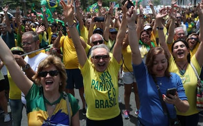 Algunos brasileños durante una protesta el pasado domingo. 